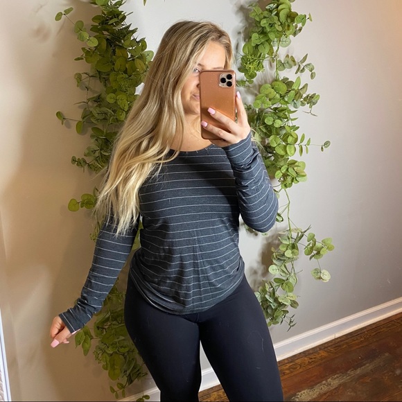 lululemon athletica Tops - ✨Lululemon Long Sleeve 6✨